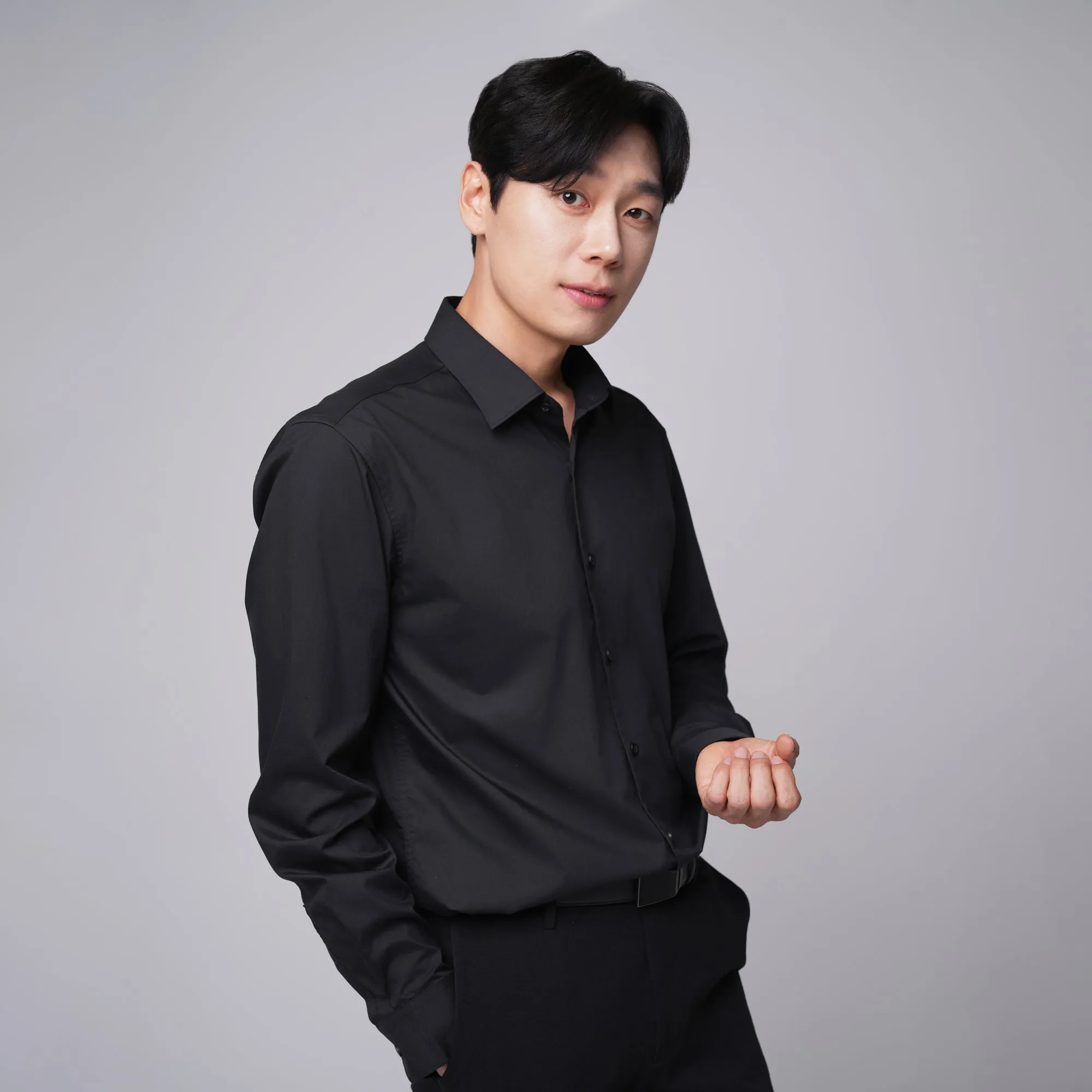 배우 최우리 프로필 사진 4 / 9